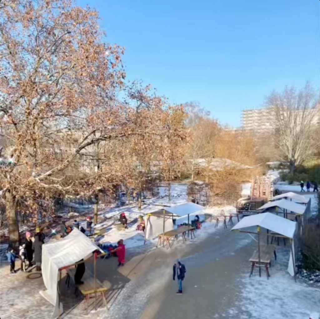 Weihnachtsmarkt ReinhardswaldGrundschule moderne Grundschule in